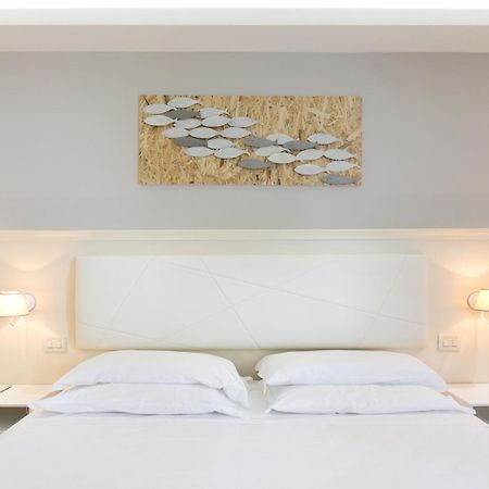 Hotel Croce Di Malta 리그나노 사비아도로 외부 사진