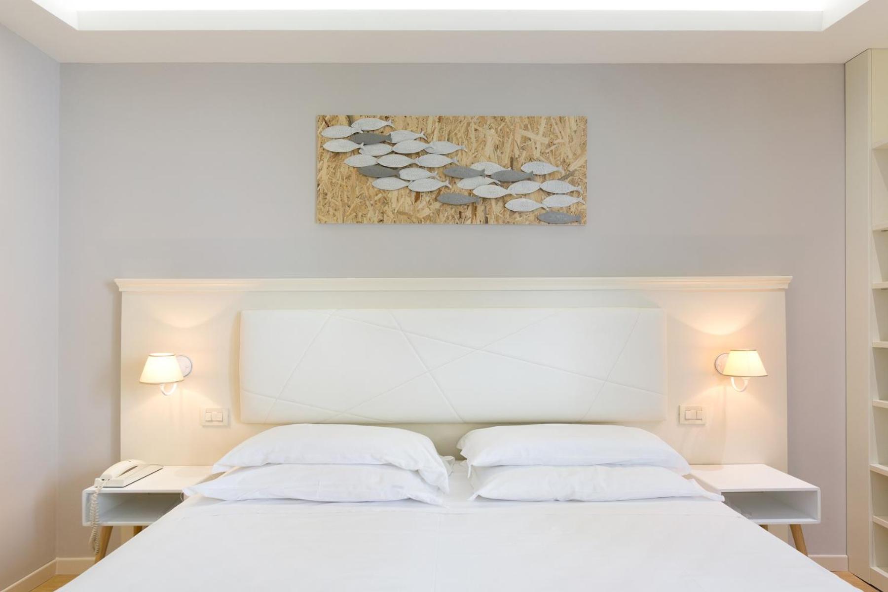 Hotel Croce Di Malta 리그나노 사비아도로 외부 사진