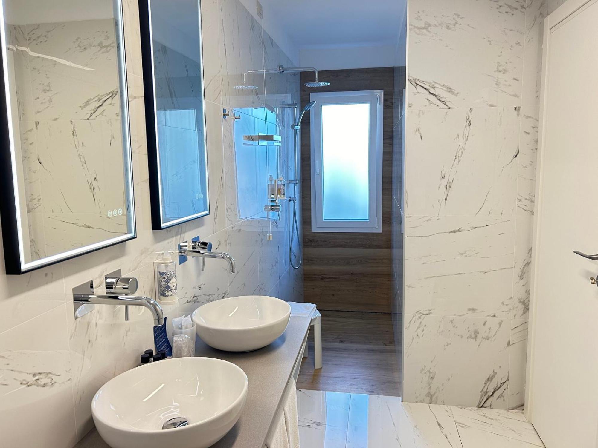 Hotel Croce Di Malta 리그나노 사비아도로 외부 사진