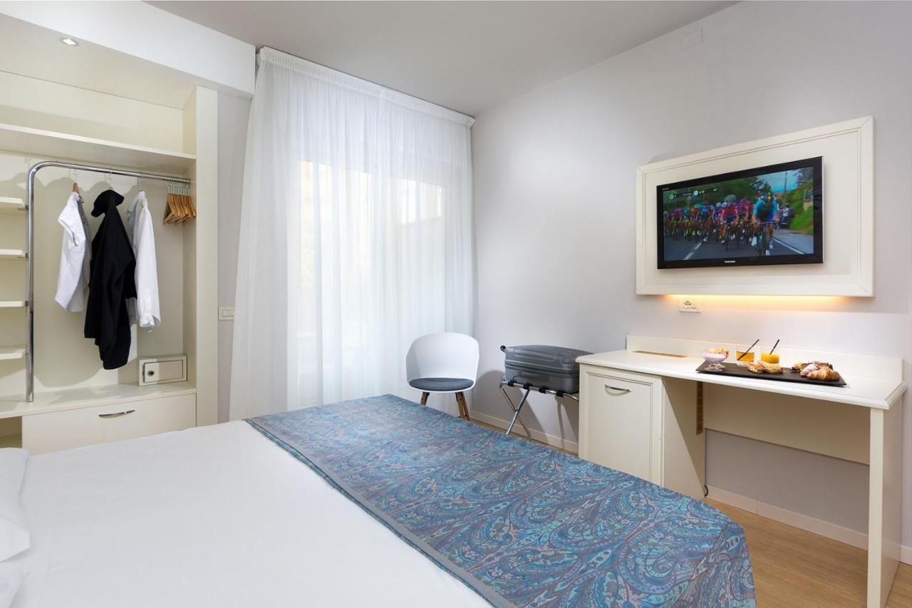 Hotel Croce Di Malta 리그나노 사비아도로 외부 사진